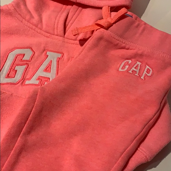 ✨PM EDITOR SHARE✨ 6-12m Neon Pink Gap Sweatsuit - Picture 2 of 10
